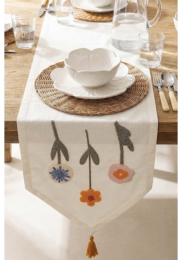 Renkli Kır Çiçekleri Punch İşlemeli Runner 35x140 Cm Çok Renkli