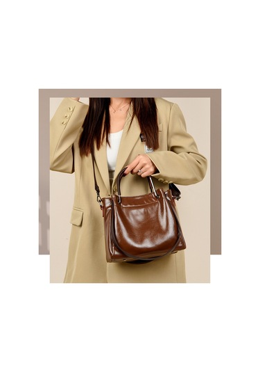 Jian Fan Elçantasıüstü Düzey Doku Tek Omuzlu Çaprazçanta Kahverengi