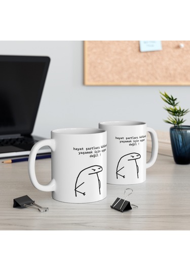 "hayat Şartları Küfürsüz Yaşamak Için Uygun Değil" Baskılı Kupa Çok Renkli