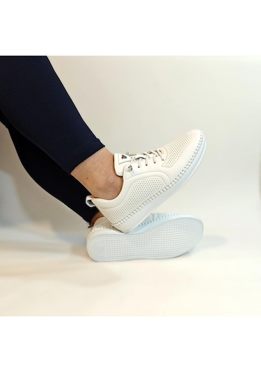 Voyager Z094 Beyaz Hakiki Deri Lazer İşlemeli Bayan Ayakkabı Beyaz