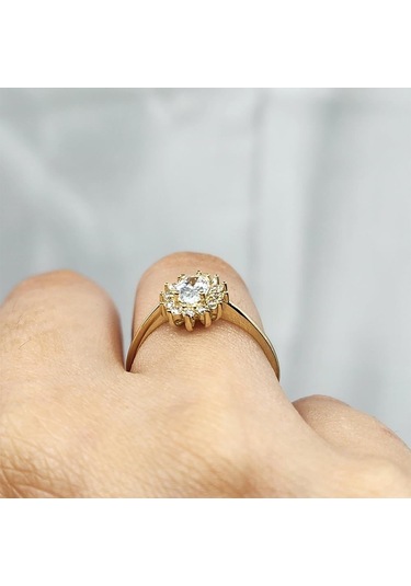 Gümüş Yüzük - 1.10 Karat Oval 0.24 Karat Swarovski Taşlı Anturajlı 925 Ayar Gümüş Hediyelik Yüzük Sarı