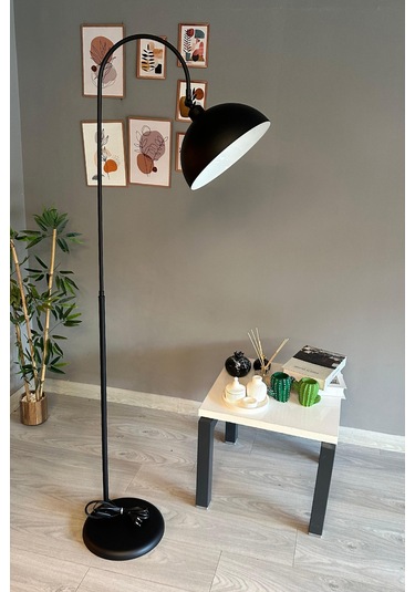 Dimmerli Işığı Ayarlanabilen Işığı Artırılıp Azaltılabilen Siyah Hareketli Başlık Metal Lambader Siyah