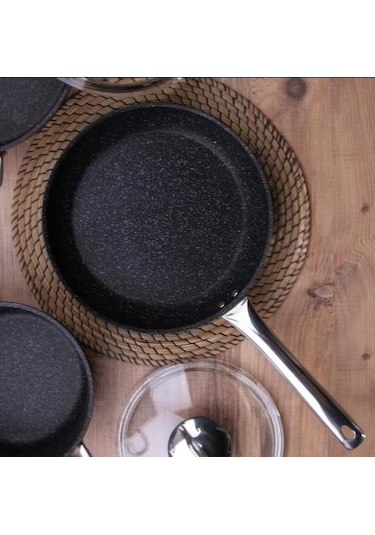 Falez Black Line Granit Döküm 22 CM Tava Siyah