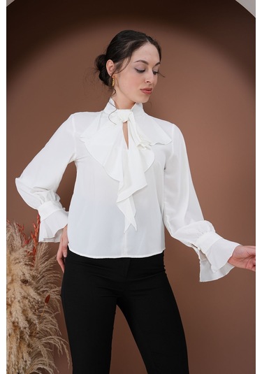 Fırfırlı Zarafet Bluz Beyaz