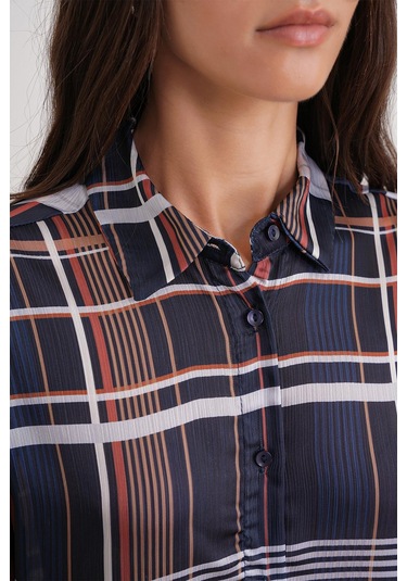 4751 Kadın Ekose İnce Saten Gömlek Lacivert Lacivert