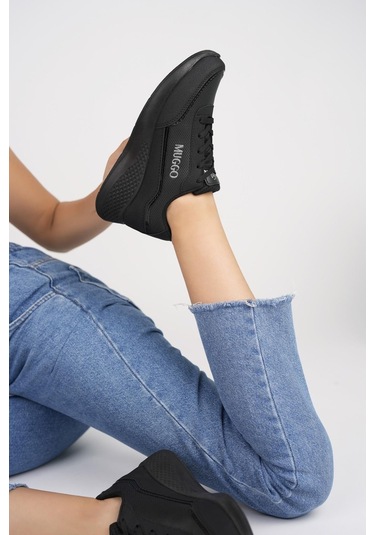 Muggo Happy Garantili Kadın Ortopedik Günlük Bağcıklı Şık Rahat Sneaker Spor Ayakkabı 001