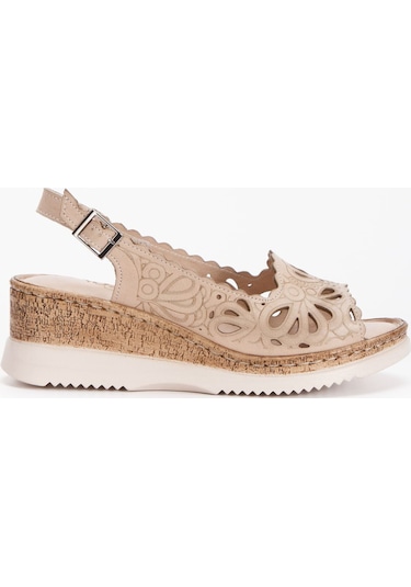 İç Dış Hakiki Deri Hafif Taban Günlük Bej Kadın Sandalet Bej