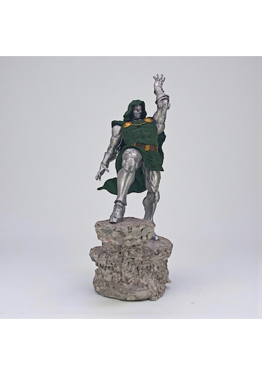 Doctor Doom Figür 30 Cm