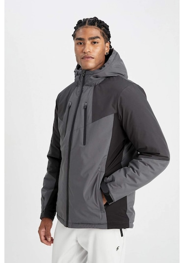 DeFactoFit Termometreli Mont Su İtici Rüzgar Geçirmez Slim Fit Dar Kesim Kapüşonlu Fermuarlı A2756AX24WNBK81