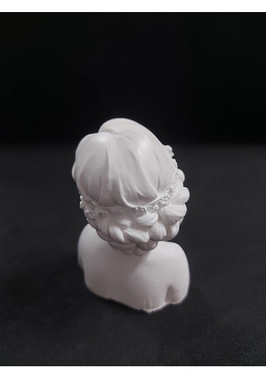 Gözü Çiçekli Kız Büst 9,5x6,5cm