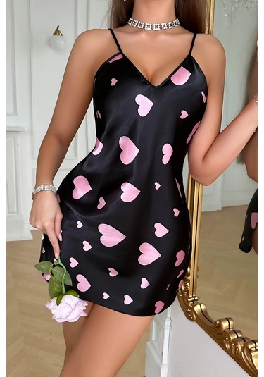 Pembe Kalp Desenli Siyah Saten Gecelik Siyah