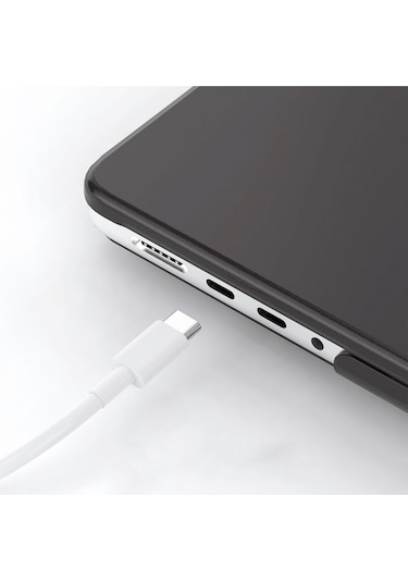 Macbook Air 13.6" M2-m3 Çip 2022/2024 A2681 A3113 Uyumlu Standlı Şeffaf İz Bırakmayan Koruyucu Kapak Siyah