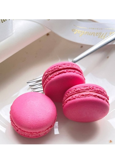 Şık Damask Gülü Makaron Tatlısı