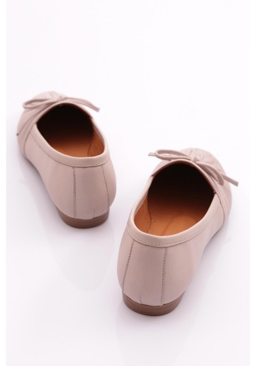 Dgn 133 Kadin Büzgü Detayli Babet 133-2109-R4971 Gümüş Dgn 133 Kadin Büzgü Detayli Babet 133-2109-R4971 Gümüş