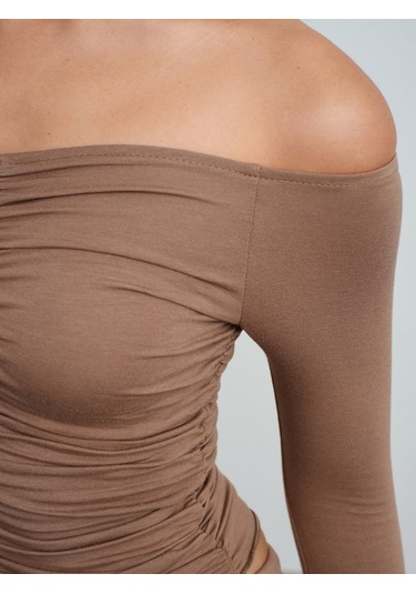 32089 Omuzları Açık Büzgülü Top-vizon Vizon