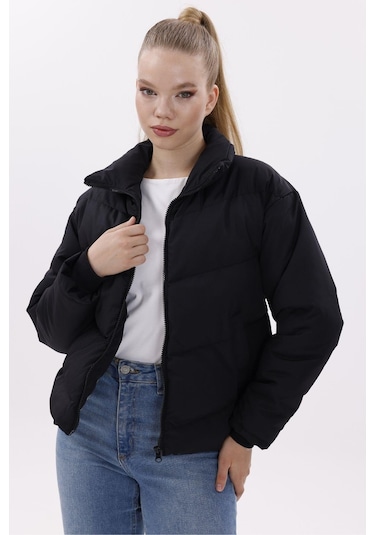 Kadın Dolgulu Puffer Mont - Yüksek Yaka, Suya Dayanıklı Siyah