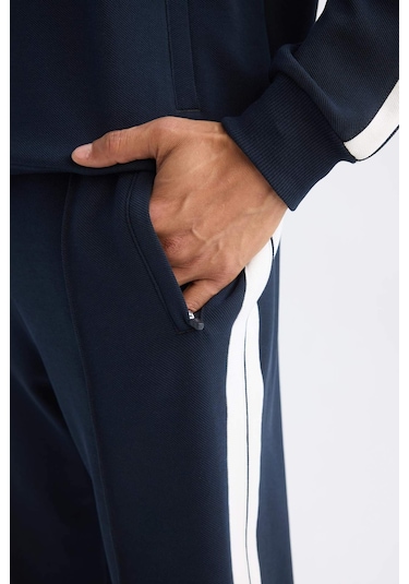 DeFactoFit Sporcu Jogger Eşofman Altı Standart Fit Standart Paça Beli Lastikli Cepli D1957AX24AUNV146