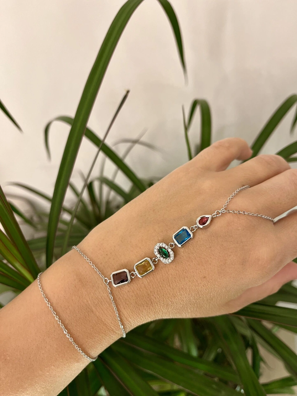 Gümüş Renkli Taşlı Şahmeran Çok Renkli