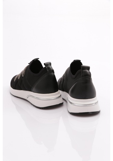 Dgn 222 Kadin Kalin Taban Baklava Desenli Sneaker Ayakkabi 222-2494-R145802 Siyah - Beyaz