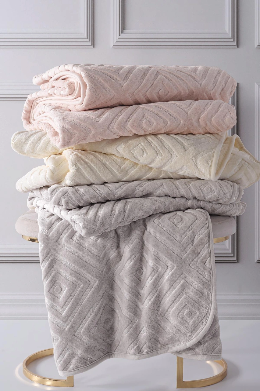 Belura 220x240 Battal Boy Emboss Battaniye Krem