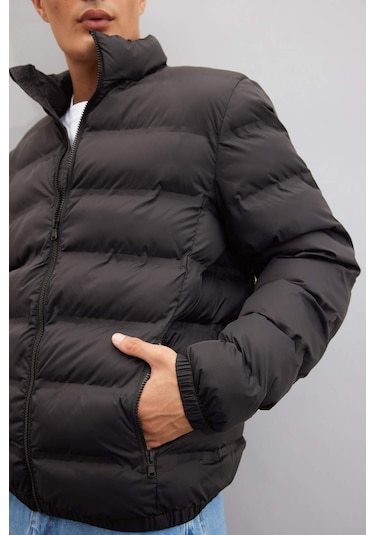 DeFacto Dik Yaka Şişme Mont Fermuarlı Çift Cepli Mevsimlik Hafif C4856AX24WNBK27