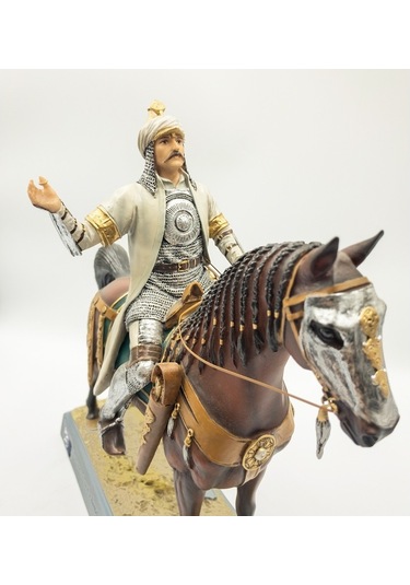 El İşçiliği Boyama Sultan Alparslan Heykel Biblo Dekor
