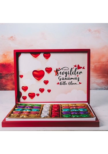 Kalp Ve Bulut Temalı Beyaz Kutu 42 Adet Yaldızlı Kalp Çikolata