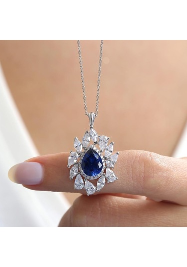Mia vento Effective Diamond İstanbul İhtişamı Sentetik Safir Taşlı Gümüş Kolye