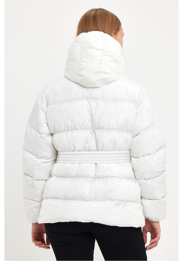 Alisse-kadın Ekru Kapüşonlu Kemerli Şişme Mont Kaban Ekru