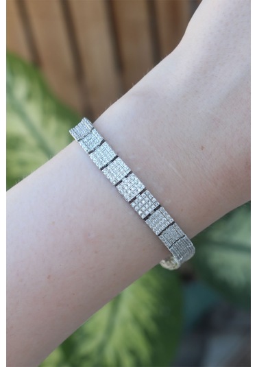 Ezoconcept Vip Seri Pirinç Zirkon Taşlı Gümüş Renk Kare Su Yolu Model Bileklik