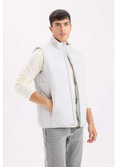 DeFacto Regular Fit Dik Yaka Fermuarlı Şişme Yelek D6286AX25SPGR503 DeFacto Regular Fit Dik Yaka Fermuarlı Şişme Yelek D6286AX25SPGR503