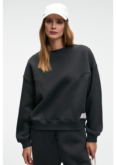 SERENYA Kadın Pamuklu Etiket Detaylı Bisiklet Yaka Antrasit Sweatshirt