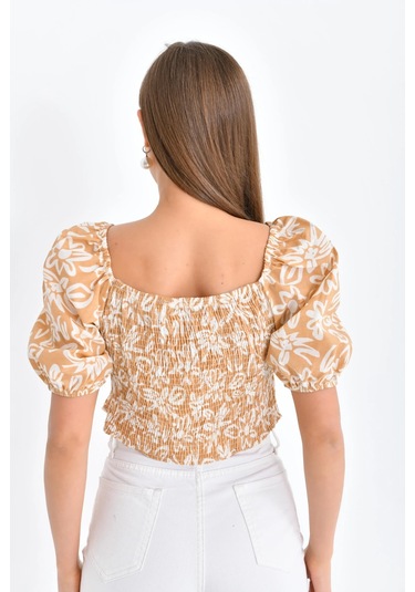 Kadın Çiçek Desenli Gipe Detay Balon Kol Crop Bluz CAMEL