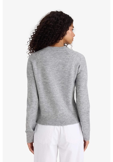 Defacto Regular Fit Bisiklet Yaka Basic Düz Soft Touch Yumuşak Triko Kazak D8678ax25wngr456 Gri-gr456 Defacto Regular Fit Bisiklet Yaka Basic Düz Soft Touch Yumuşak Triko Kazak D8678ax25wngr456 Gri-gr456