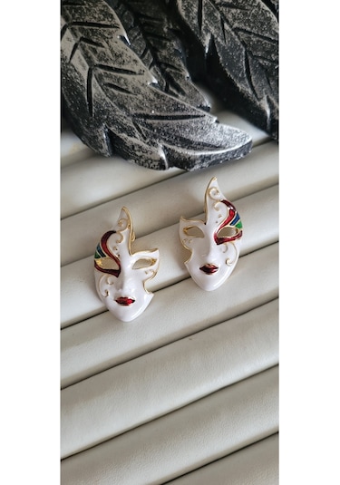 Maske Modelli Kadın Küpe Beyaz