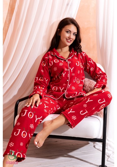 Kışlık Yılbaşı Desenli Kadın Gömlek Polar Pijama Takımı- Geyikli Yılbaşı Pijaması Kırmızı