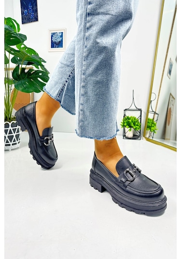 Günlük Kadın Loafer V Tokalı Kalın Topuklu Tırtıklı Tabanlı Oval Burunlu Makosen Ayakkabı 7455 - 7453 7453-siyahcilt
