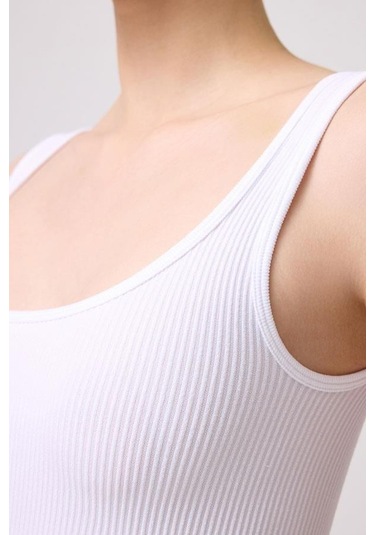 Cottonhill Premium - Kadın Beyaz Seamless Orta Boy Kare Yaka Crop Top Büstiyer Beyaz