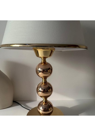 Elegance Gold Metal Ayaklı Şeritli Kumaş Başlık Abajur Dekoratif Gece Lambası Altın - Krem