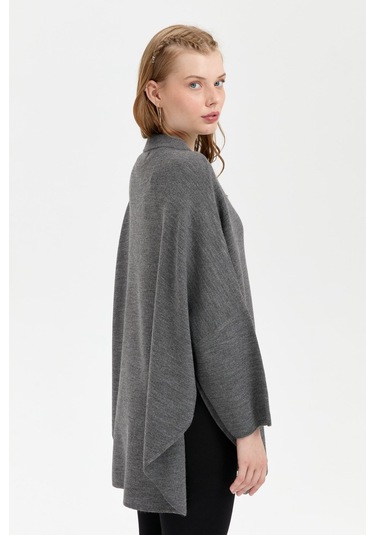 Kadın Dik Yaka Cebi Gül İşlemeli Fermuarlı Kısa Panço Gri Melanj Gri Melanj