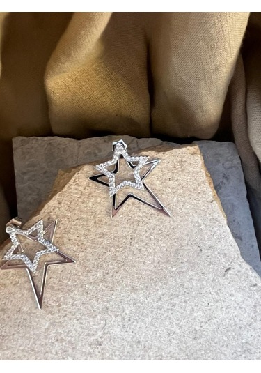 Gümüş Renkli Taşlı İki Yıldızlı Küpe