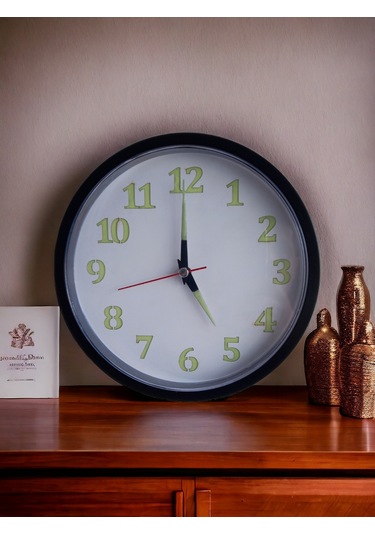 Fosforlu Gece Karanlıkta 5 Saat Parlayan Duvar Saati 22 Cm D4 Siyah - Beyaz