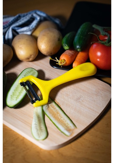 Solingen Simli Sarı Sapan Soyacak Paslanmaz Alman Çeliği, Ergonomik Sap, Yüksek Keskinlik-204 Sarı