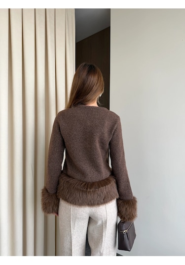 Laluvia Kahverengi Kolları Kürklü Hırka - 251104 Kahverengi