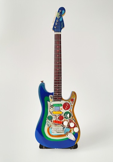 El Yapımı 1/4 Ölçek Minyatür Elektro Gitar Stratocaster Rocky Bl