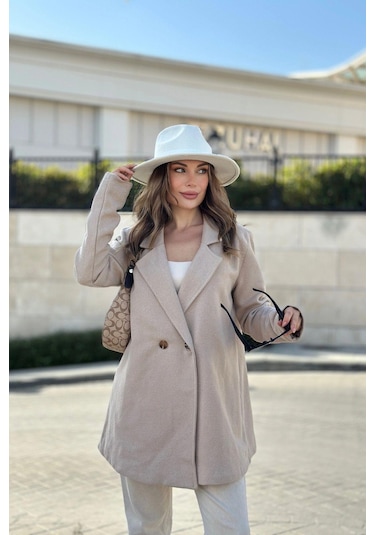 Kadın Krem Astarlı, Kruvaze Ceket Yaka, Tek Düğme, Rahat Kalıp, Fitilli Kaşe Kumaş Kaban Krem