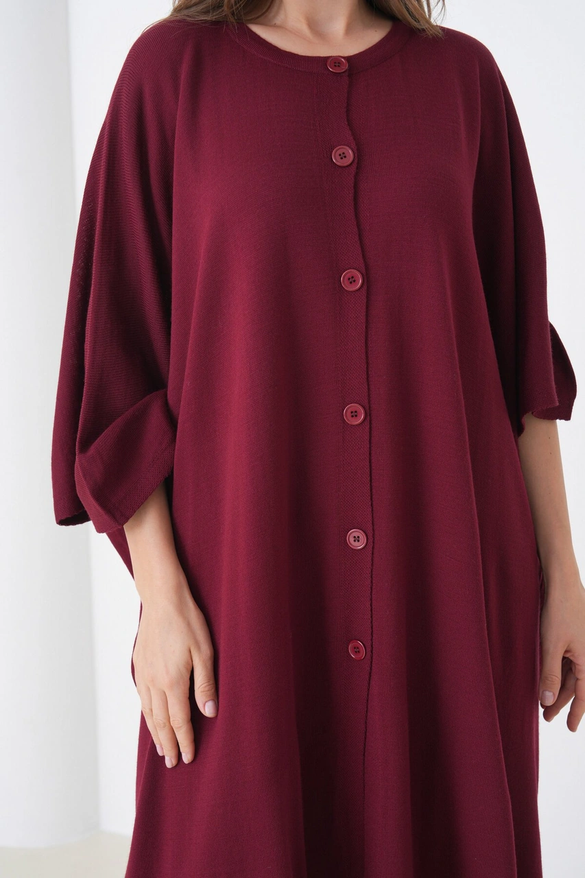 Kadın Tesettüre Uygun Önden Düğmeli Asimetrik Kesim Yarasa Kol Şık Geniş Kalıp Panço Ceket Bordo