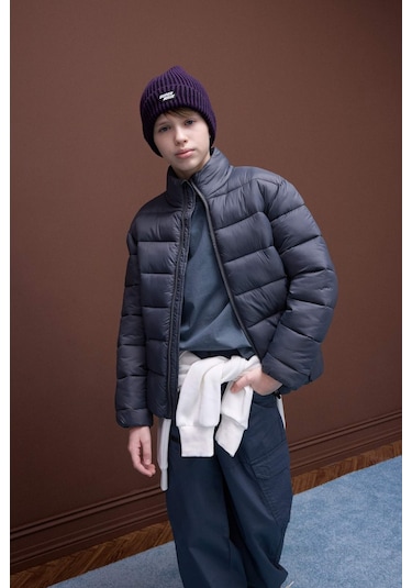 DeFacto Erkek Çocuk Su İtici Fermuarlı Cepli Basic Düz Şişme Mont D5900A825SPAR58