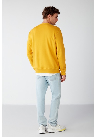 Travis Erkek Yumuşacık Kumaşlı Regular Fit Yuvarlak Yakalı Safran Sarı Sweatshirt