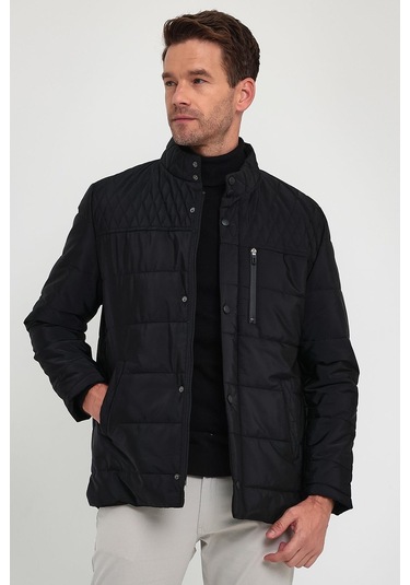 Erkek Siyah Standart Fit Normal Kesim Içi Kürklü Dik Yaka Çıtçıt Detaylı Fermuarlı Kışlık Mont-Kırmızı